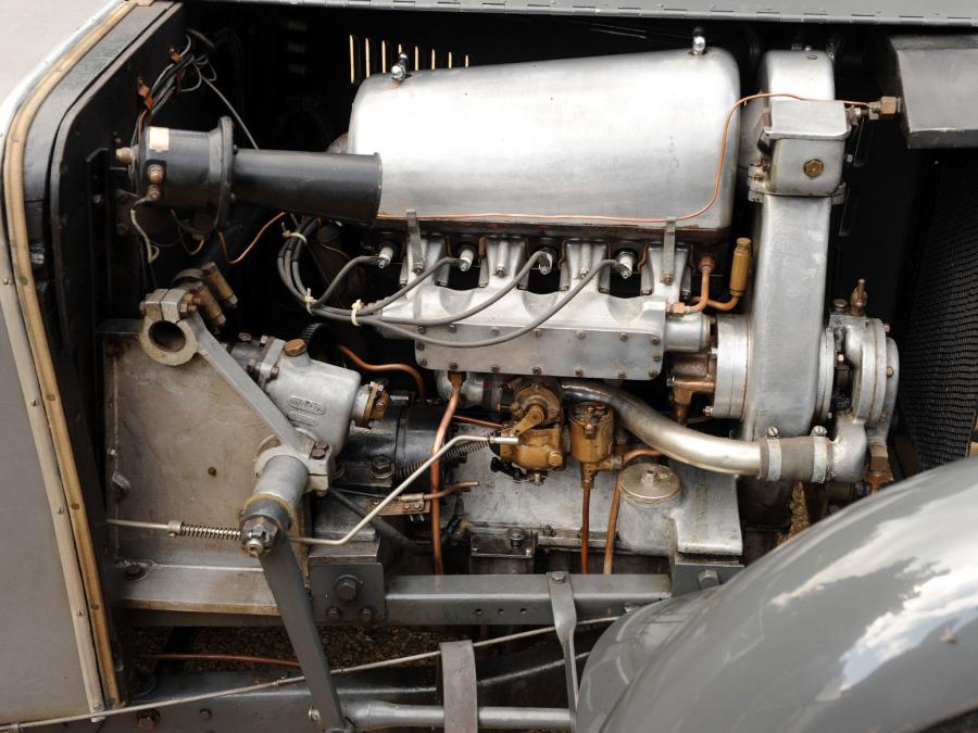 Моторный отсек Arab 2.0 Litre Super Sports 1926 года  (фото 5 из 10)